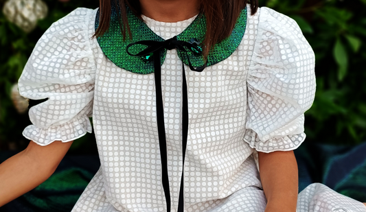 Dragonfly - Organza Collar with Emerald stones